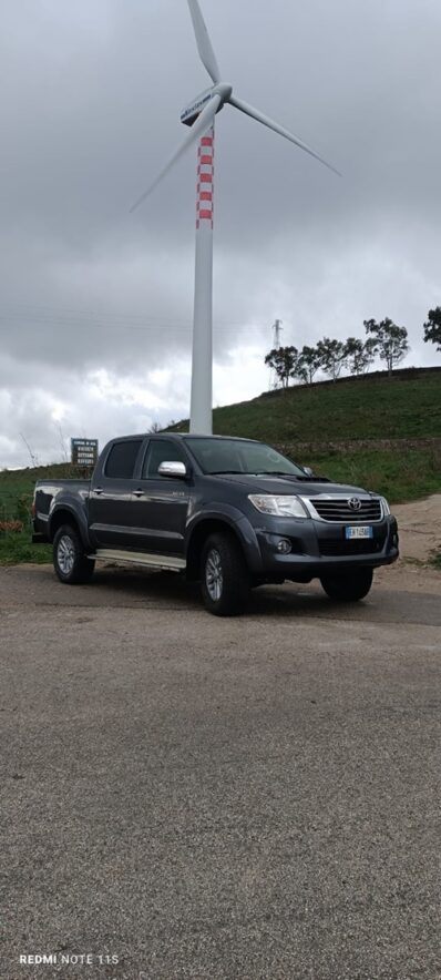 TOYOTA HILUX 3000