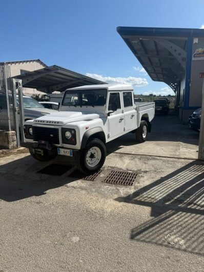 LAND ROVER CREW CAB 130 TD4