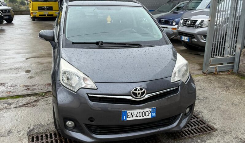 TOYOTA YARIS VERSO