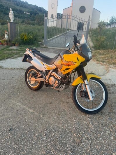 HONDA 650 NX DOMINATOR