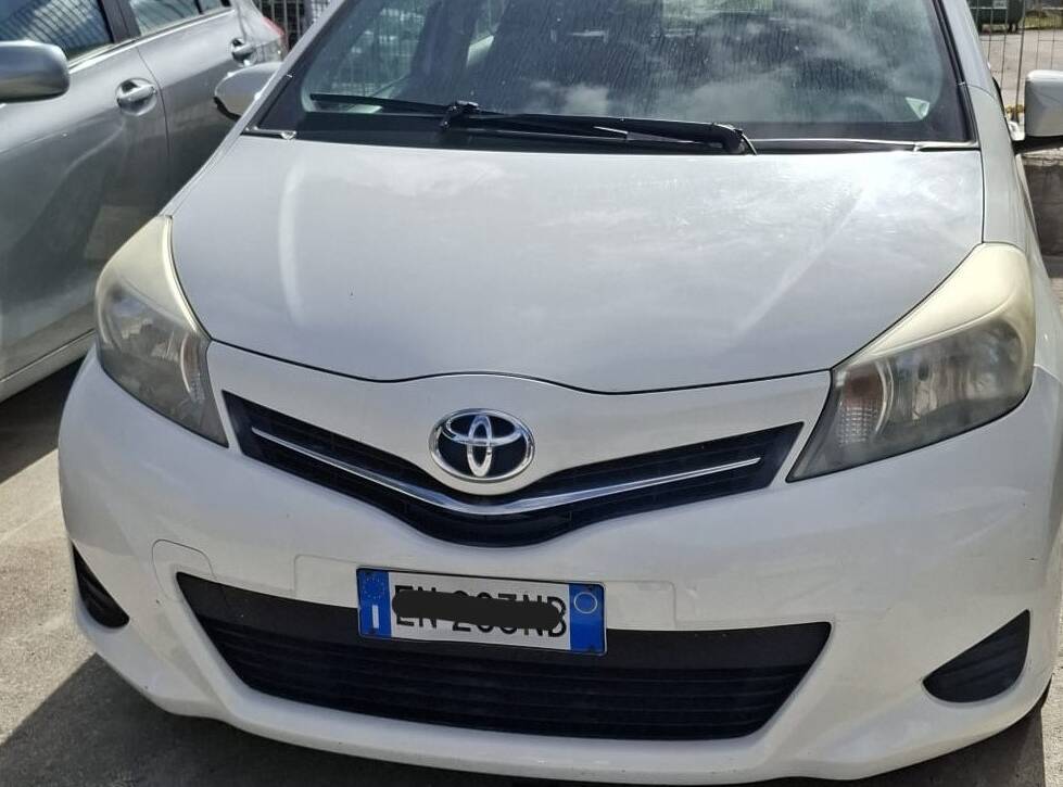 toyota yaris 1000 benzina
